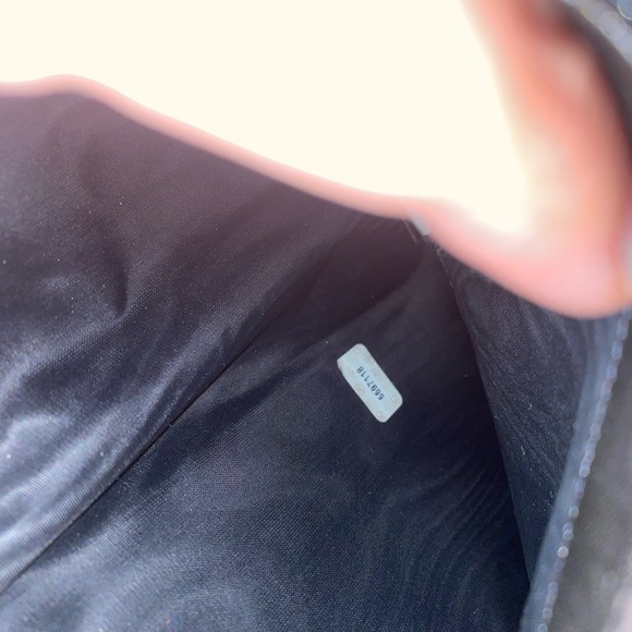 Authentic Chanel semi clutch wallet, authentic - Picture 6 of 16